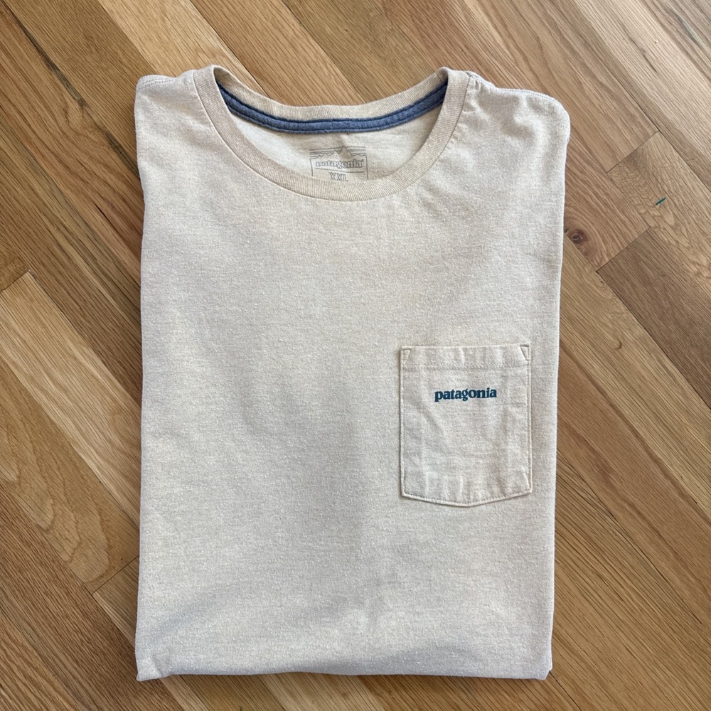 Patagonia Responsibili Tee‎ Shirt Mens XXL Tan Pocket Graphic Back Regular Fit - Picture 4 of 4